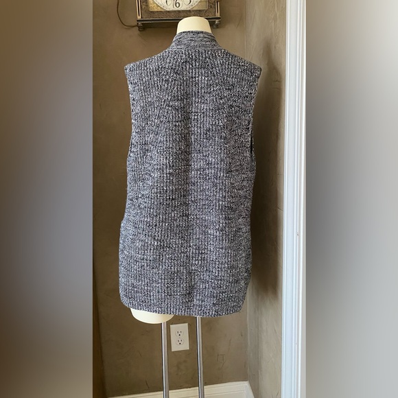 Banana Republic Gray Sleeveless Sweater Vest Cardigan Sz S - Picture 3 of 9